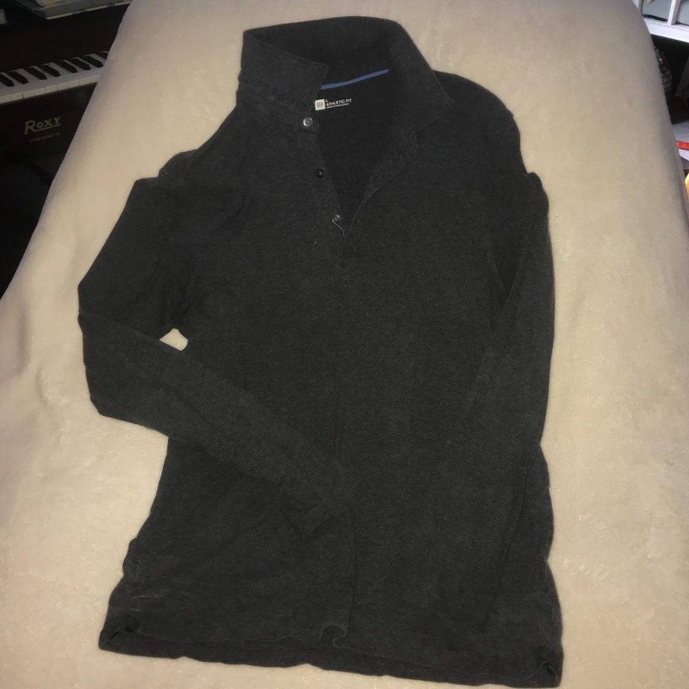 🎄  4/$20 Gap long sleeve men’s shirt